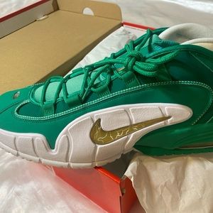 New Nike air Mac Penny stadium green sneakers sizes 11.5/9/11/12/9.5